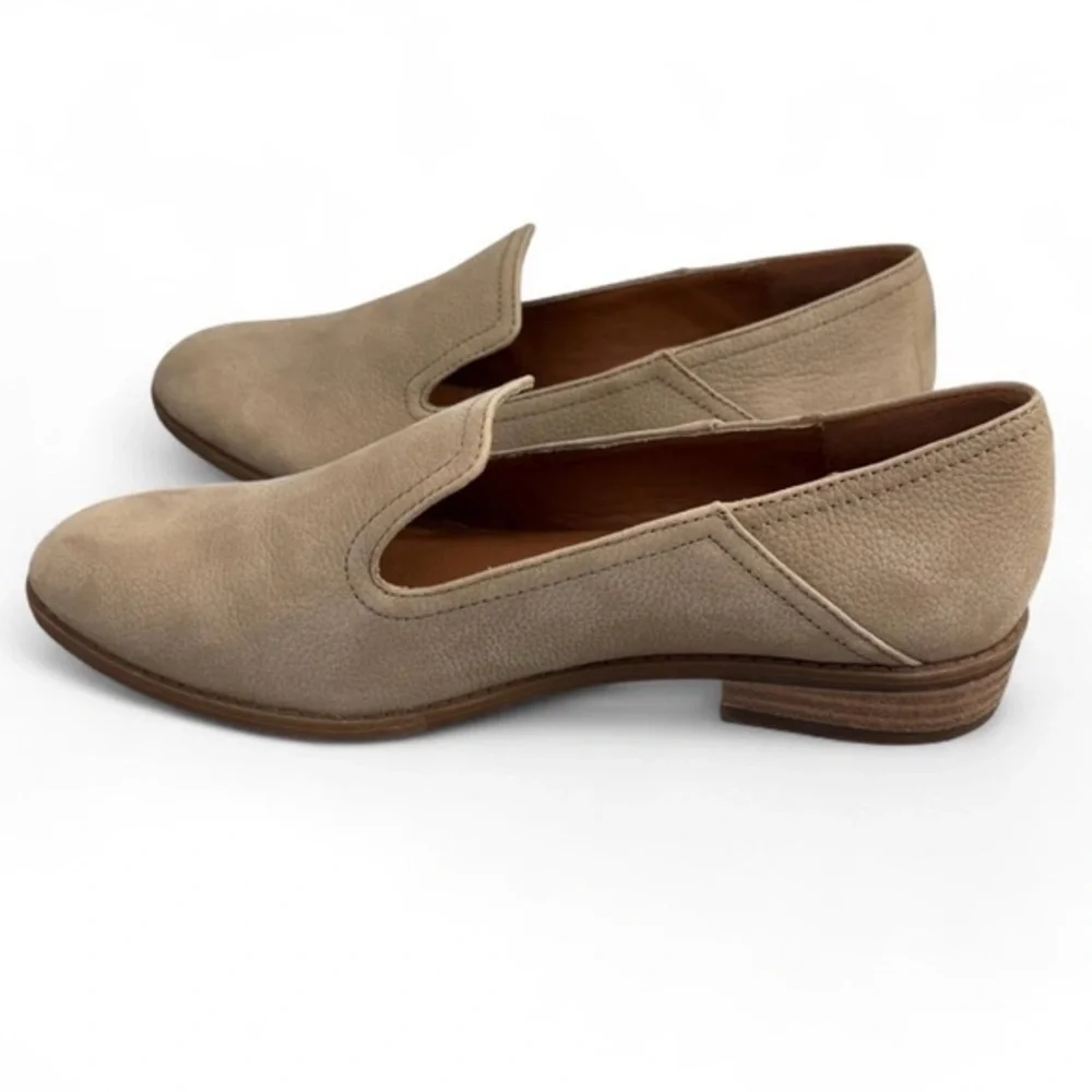 NWOT Women's Lucky Brand Cahill Leather‎ Slip On Loafer Flats Tan Size 6.5